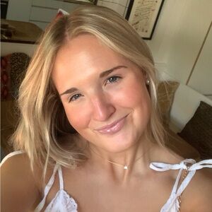 Meet your Posher, Ella